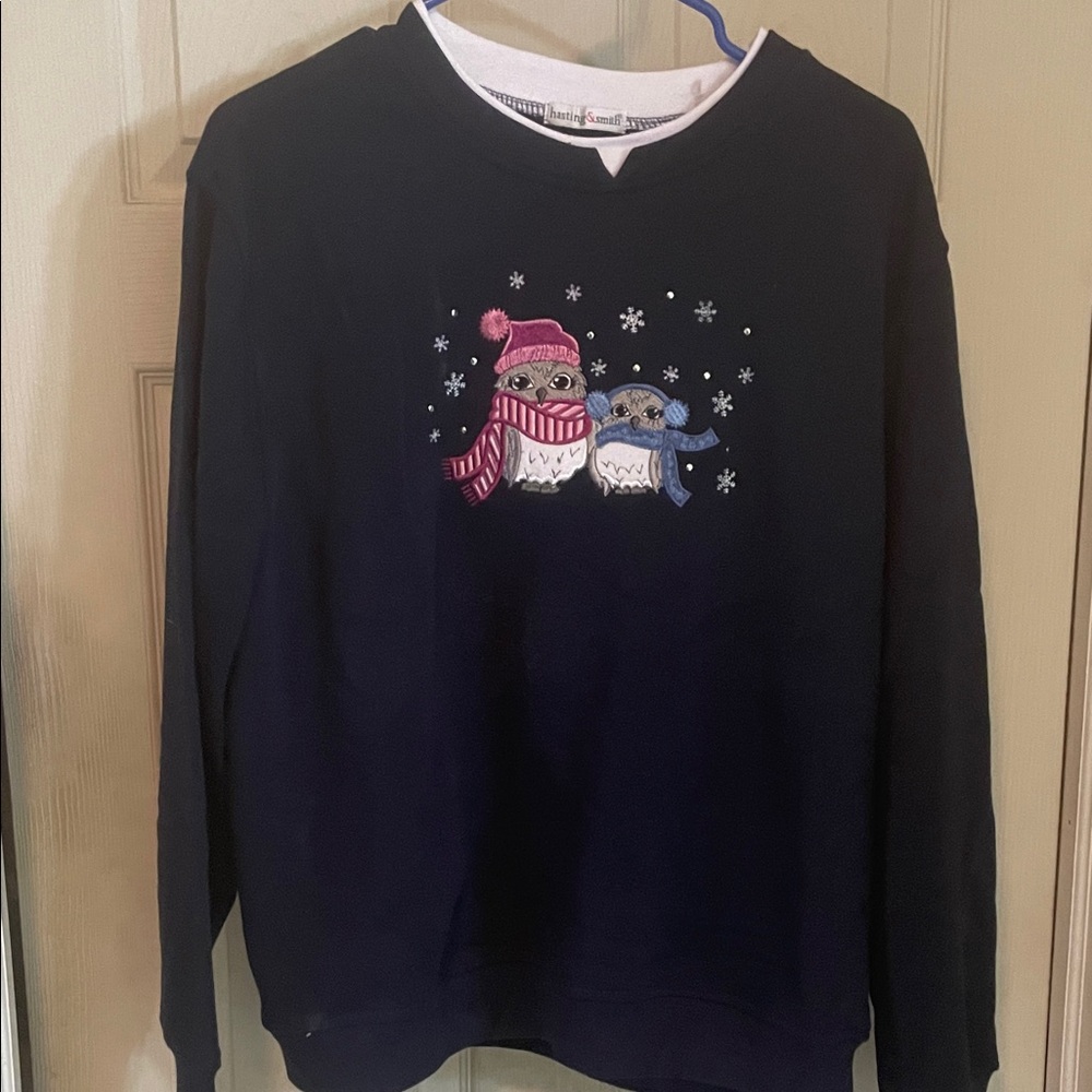 Women's Navy Sweatshirt with Owl Design